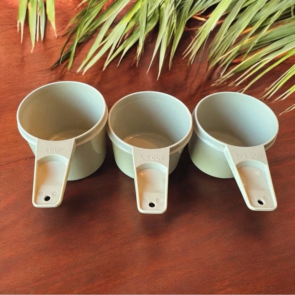 Vintage Tupperware Measuring Cups – Avocado Green – 1 Cup, 3/4 Cup, 2/3 Cup